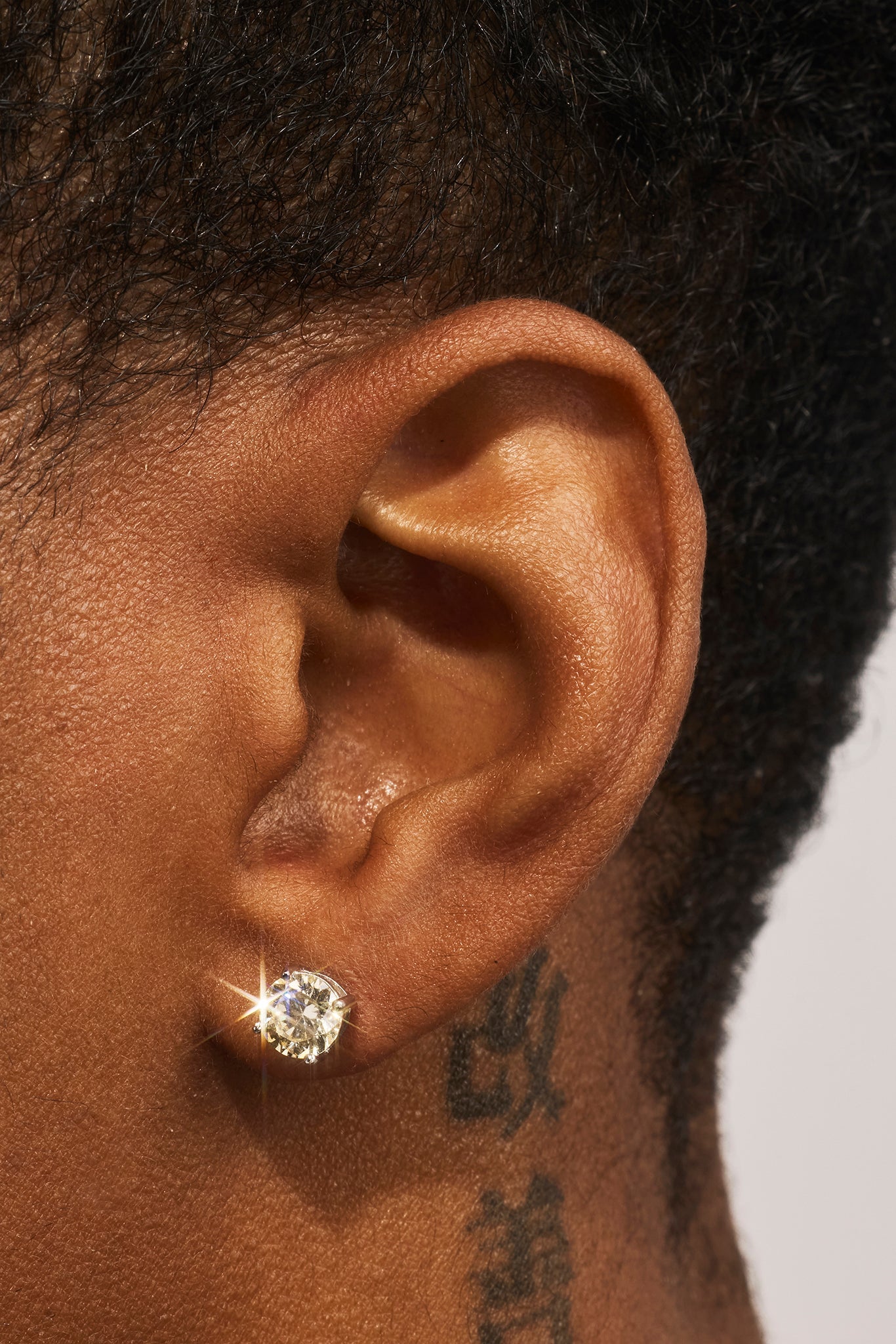 Lemon Round Cut Stud Earrings - 6mm - White